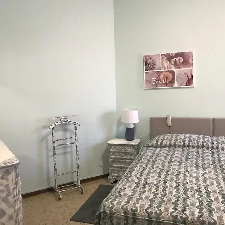 Alojamento de Acomodação e Pequeno-almoço Gloria 4*